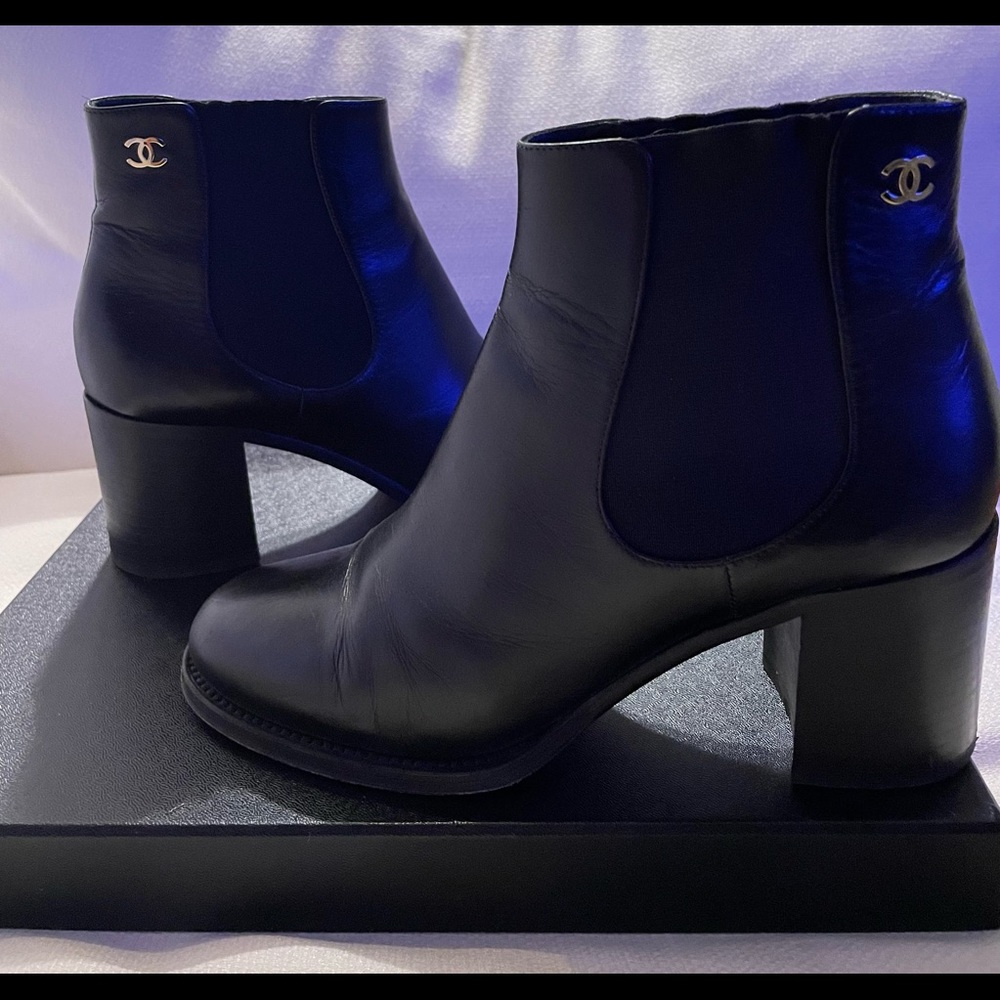 Chanel booties size 39